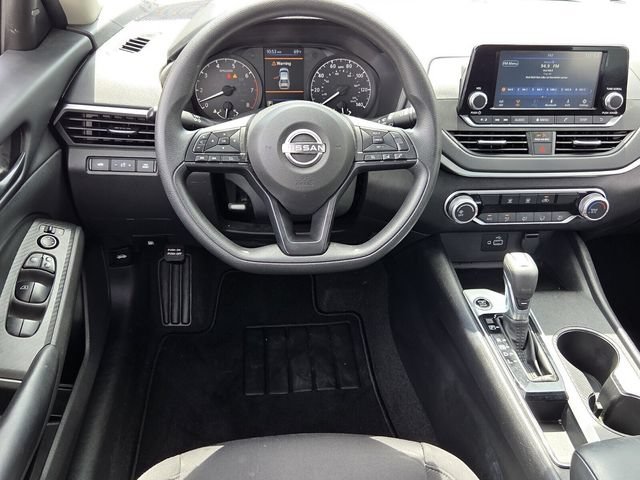 Used 2024 Nissan Altima 2.5 S FWD image 11