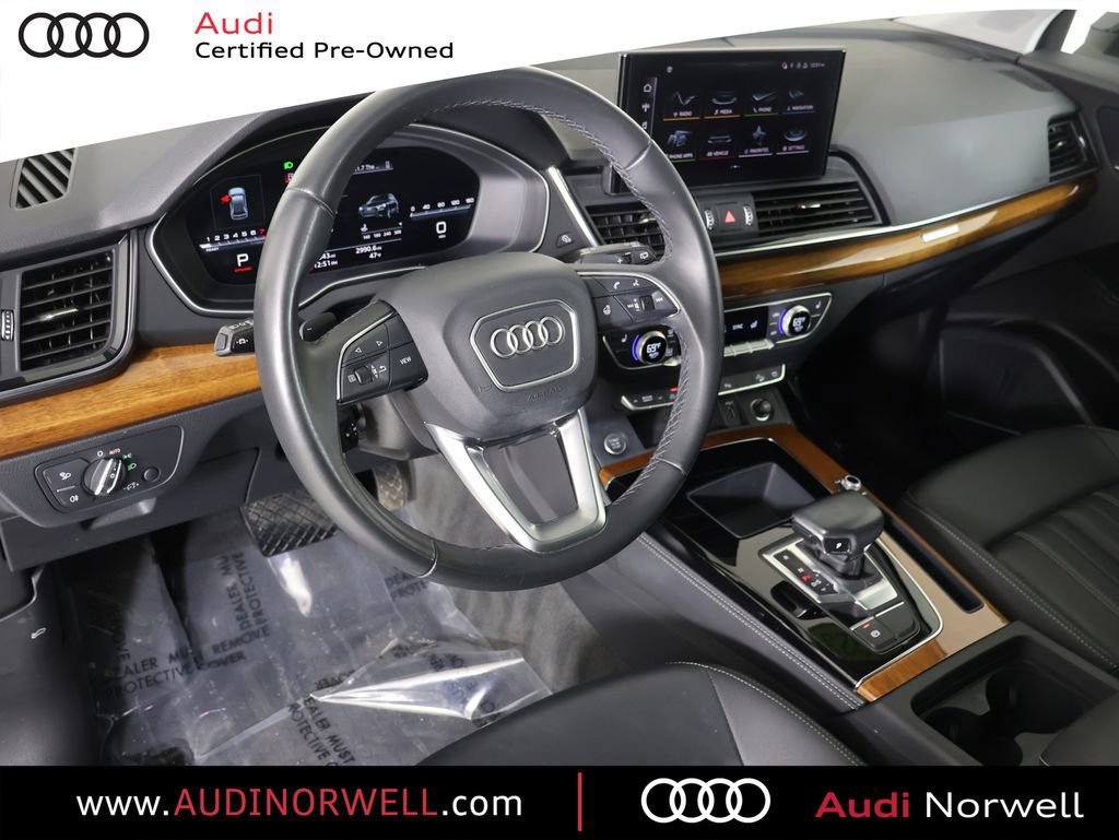 Certified 2023 Audi Q5 2.0T Premium Plus w/ Premium Plus Package AWD/4WD image 2