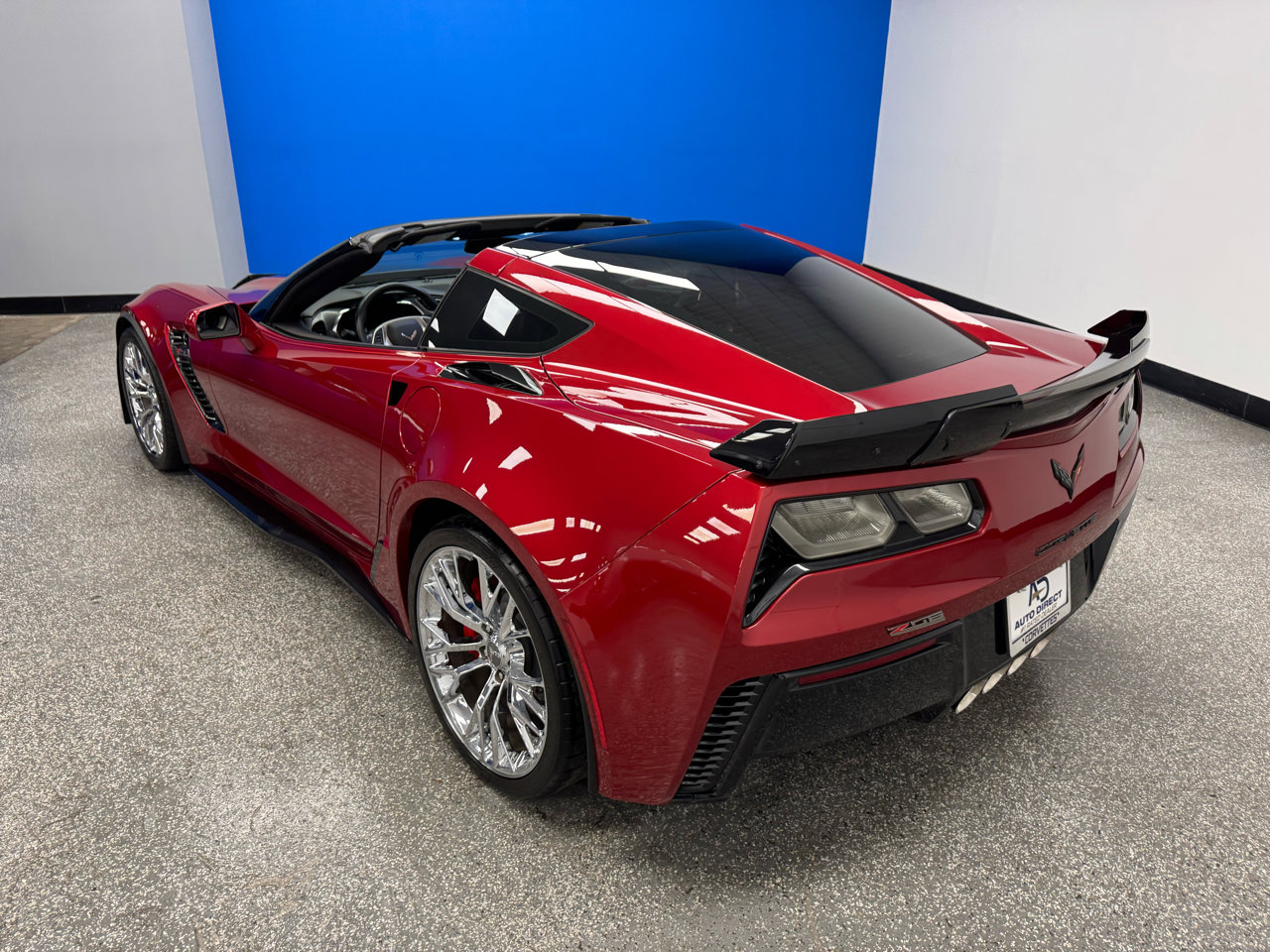 Used 2015 Chevrolet Corvette Z06 w/ 2LZ Preferred Equipment Group image 12