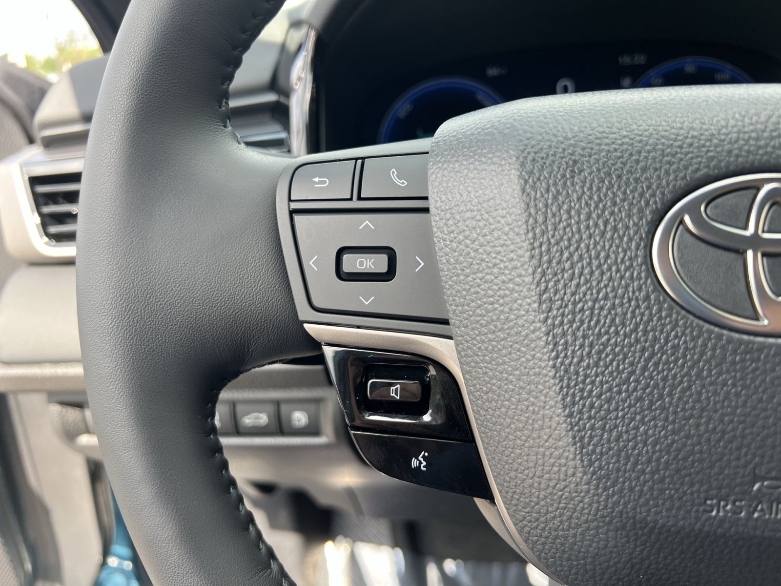 Used 2026 Toyota Camry XSE w/ Premium Plus Package FWD image 37