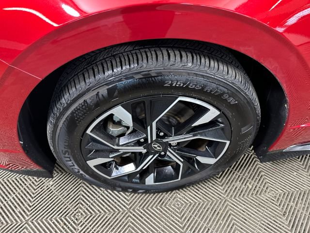 Used 2025 Hyundai Sonata SEL FWD image 10