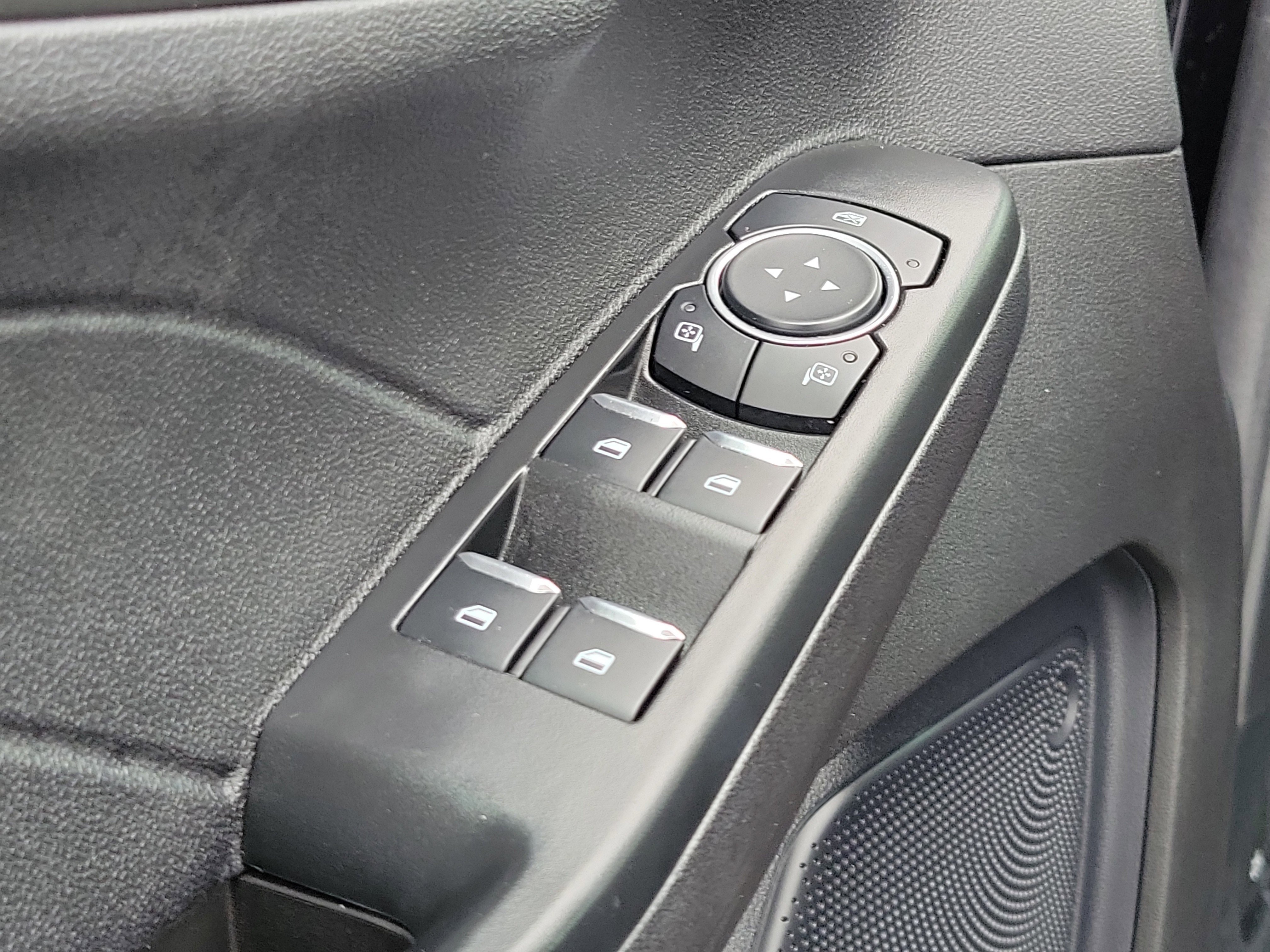 Used 2025 Ford Escape Active image 18