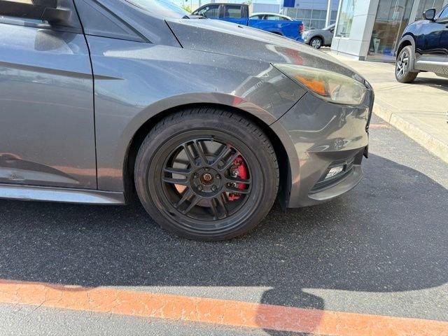 Used 2015 Ford Focus ST FWD image 16