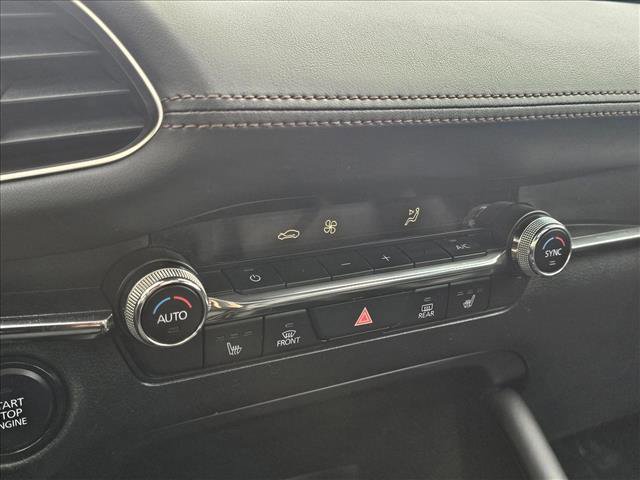 Used 2021 MAZDA MAZDA3 s image 26