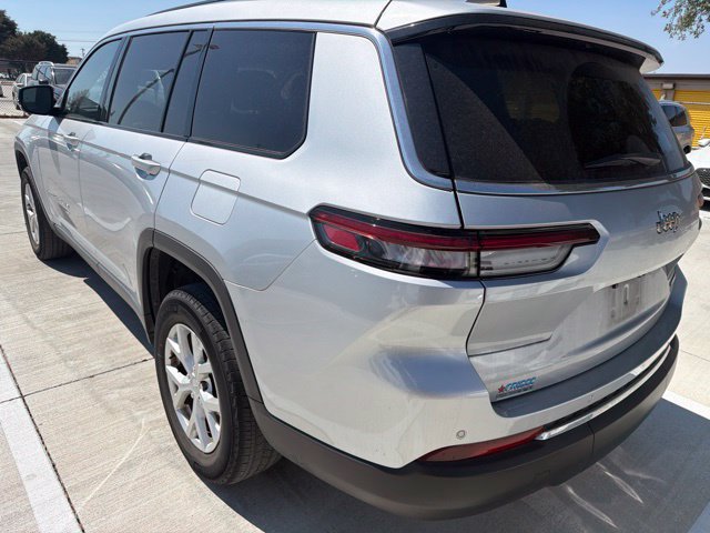 Used 2023 Jeep Grand Cherokee L Limited RWD image 6