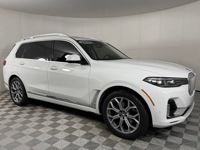 Used 2022 BMW X7 xDrive40i w/ Cold Weather Package AWD/4WD image 10