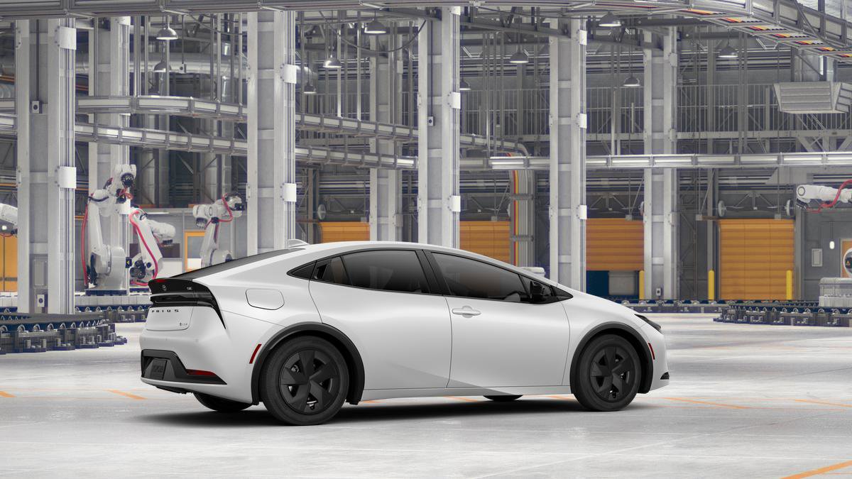 New 2026 Toyota Prius Plug-In Hybrid FWD image 13