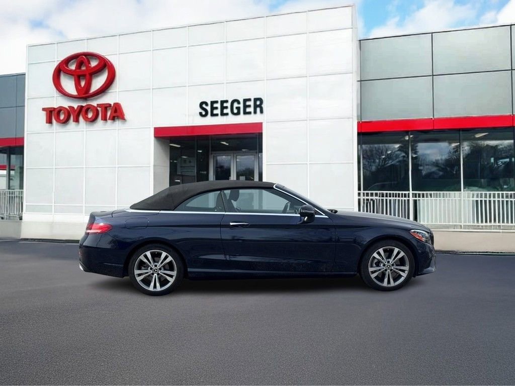 Used 2021 Mercedes-Benz C 300 4MATIC Cabriolet image 2