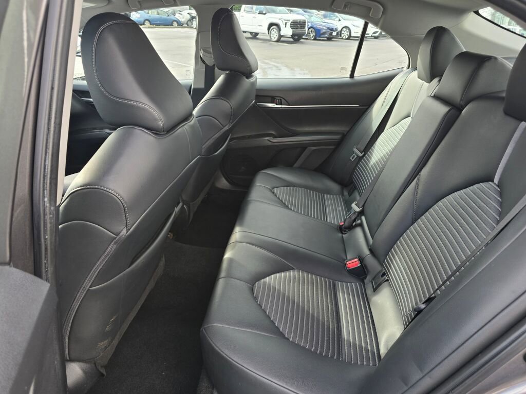 Used 2024 Toyota Camry SE image 36