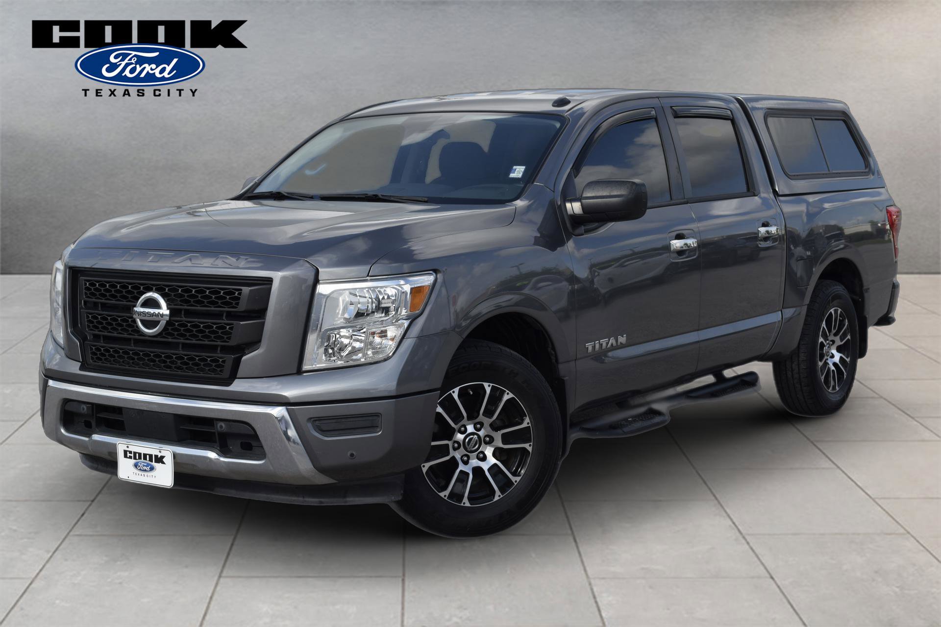 Used 2021 Nissan Titan SV w/ SV Convenience Package RWD image 1