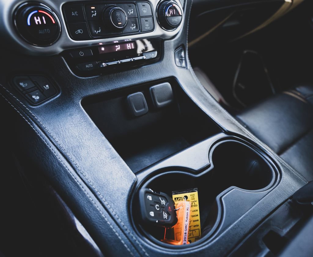 Used 2018 GMC Yukon XL SLT w/ Open Road Package image 17