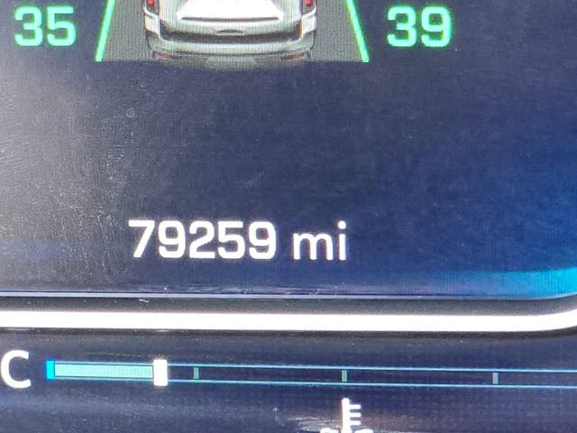 Used 2023 Chevrolet Suburban Premier image 30