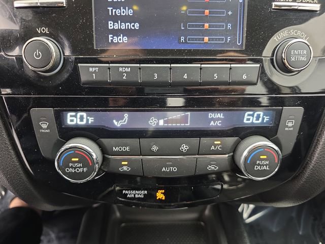 Used 2018 Nissan Rogue Sport SV image 32