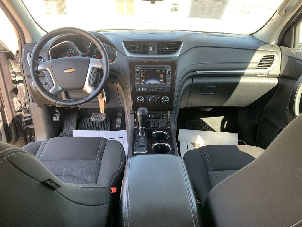 Certified 2017 Chevrolet Traverse LT w/ Style and Technology Package AWD/4WD image 19