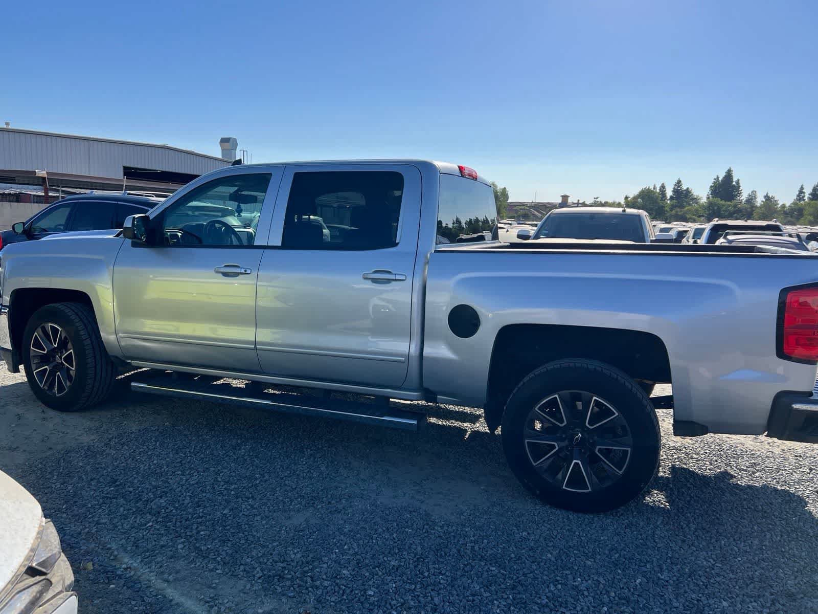 Used 2018 Chevrolet Silverado 1500 LT w/ All Star Edition RWD image 8