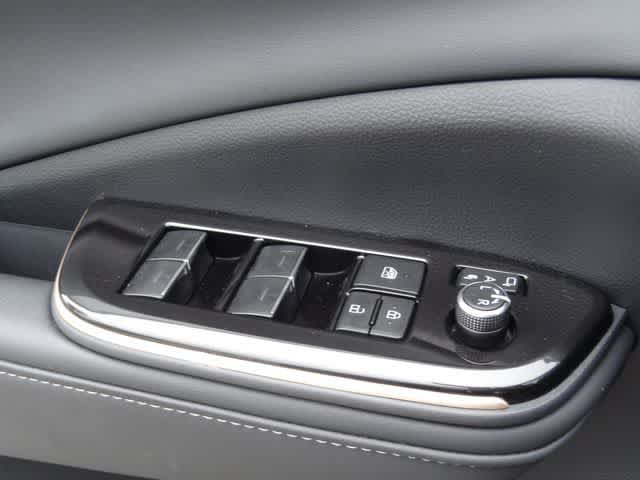 Used 2024 Toyota Crown AWD/4WD image 16