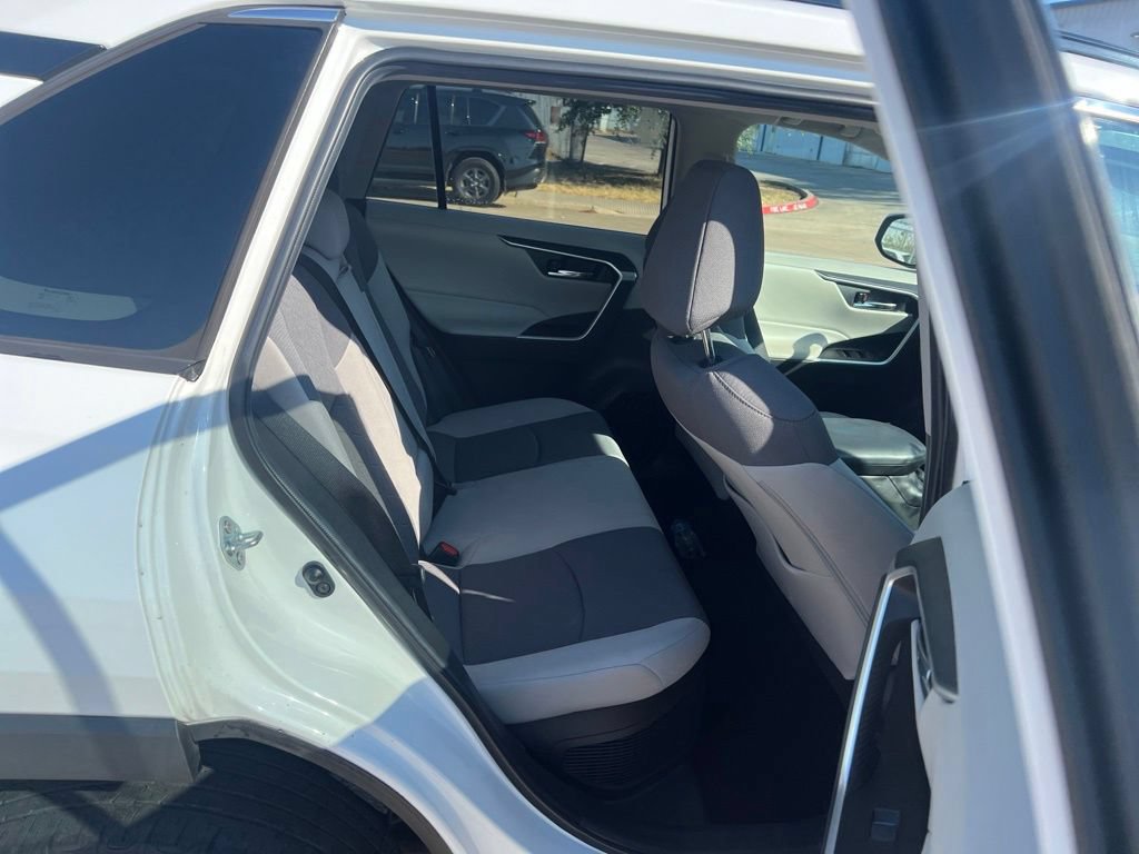 Used 2022 Toyota RAV4 XLE w/ Convenience Package AWD/4WD image 19