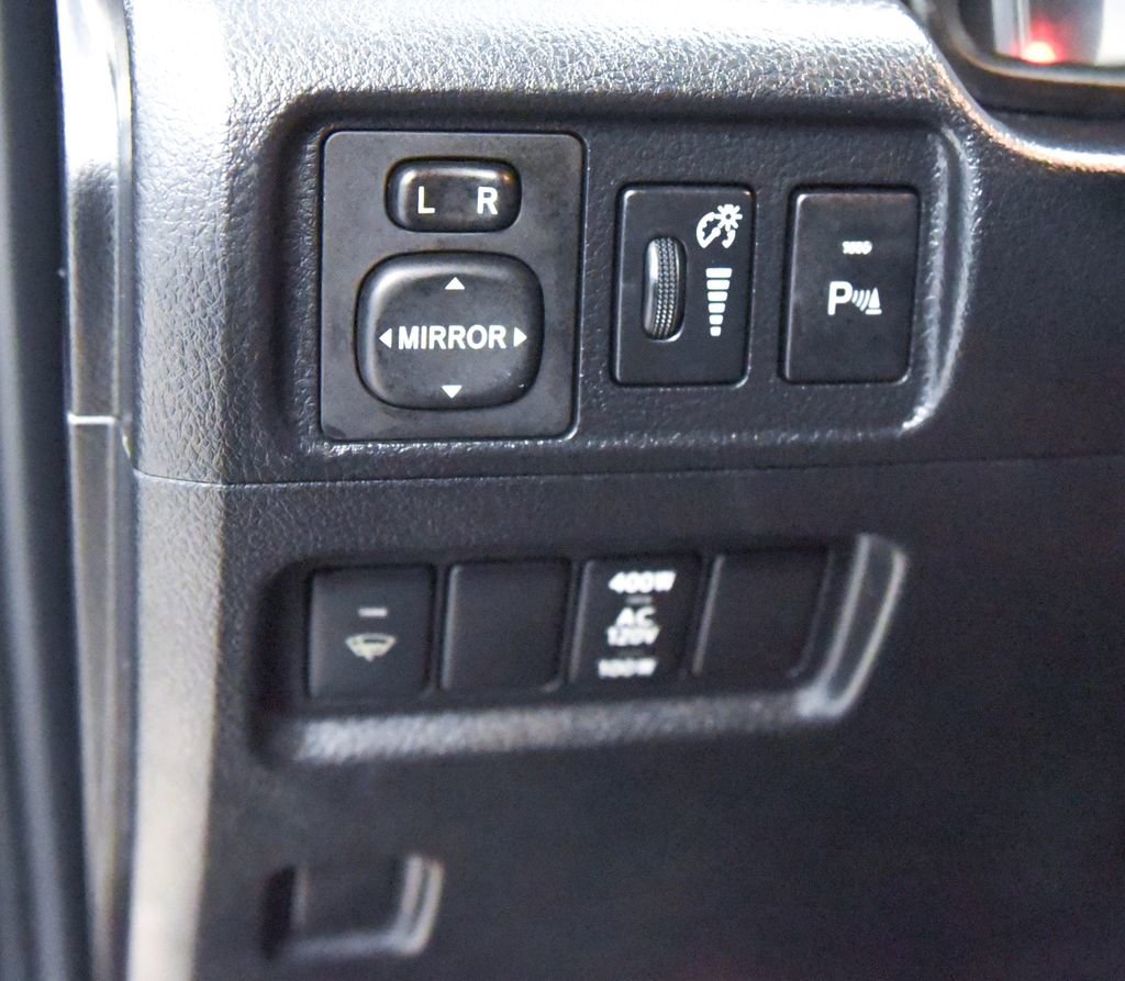 Used 2015 Toyota 4Runner Limited image 18
