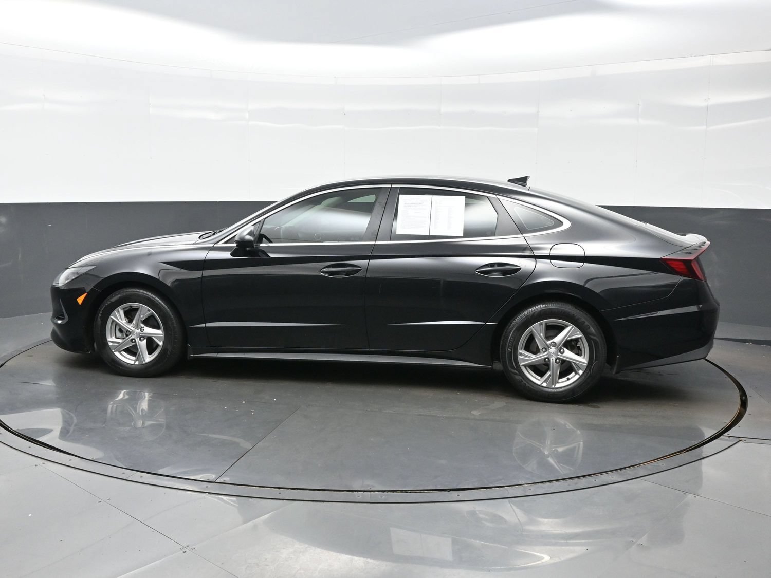 Used 2022 Hyundai Sonata SE FWD image 3