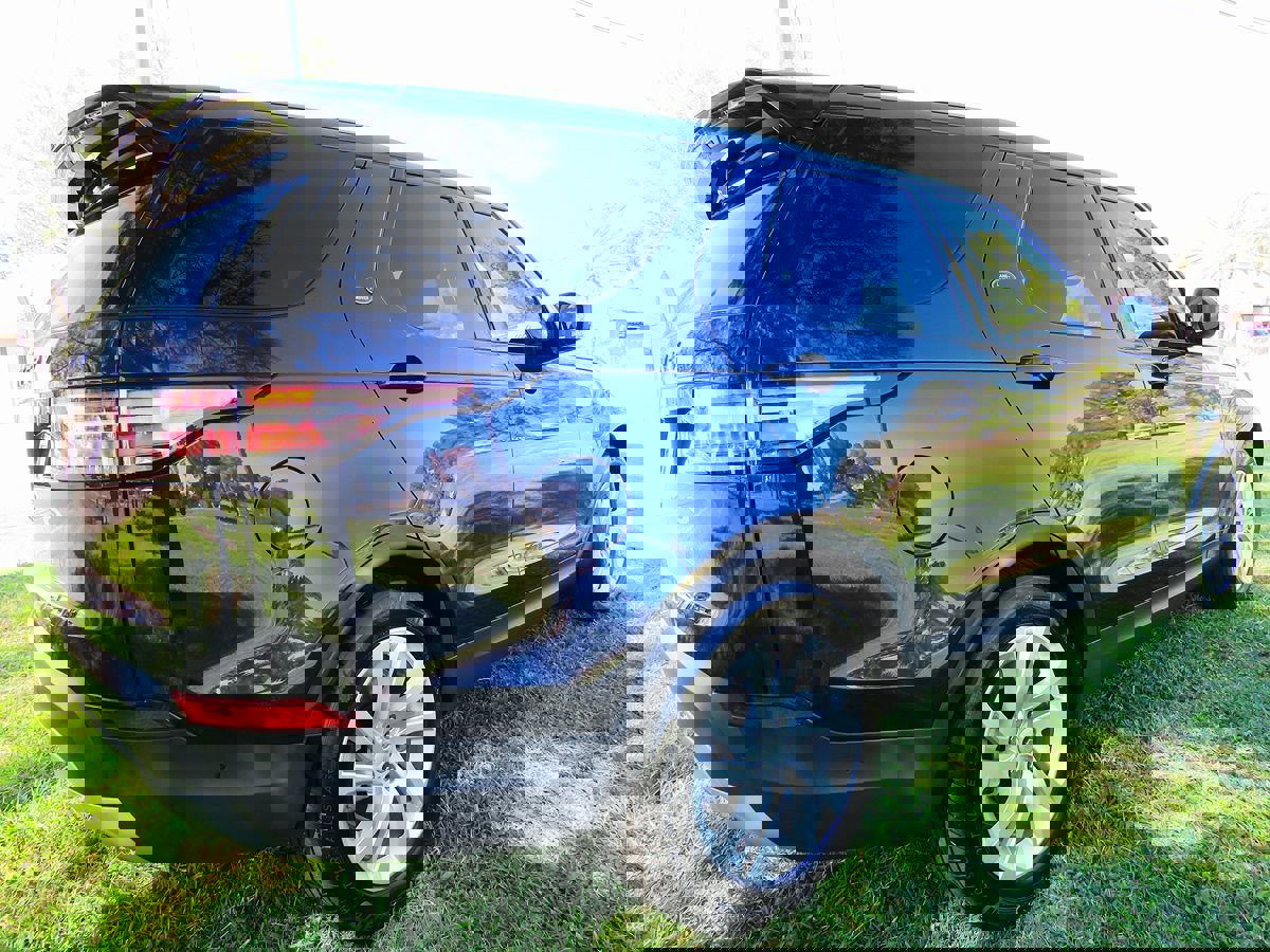 Used 2018 Land Rover Discovery HSE image 8