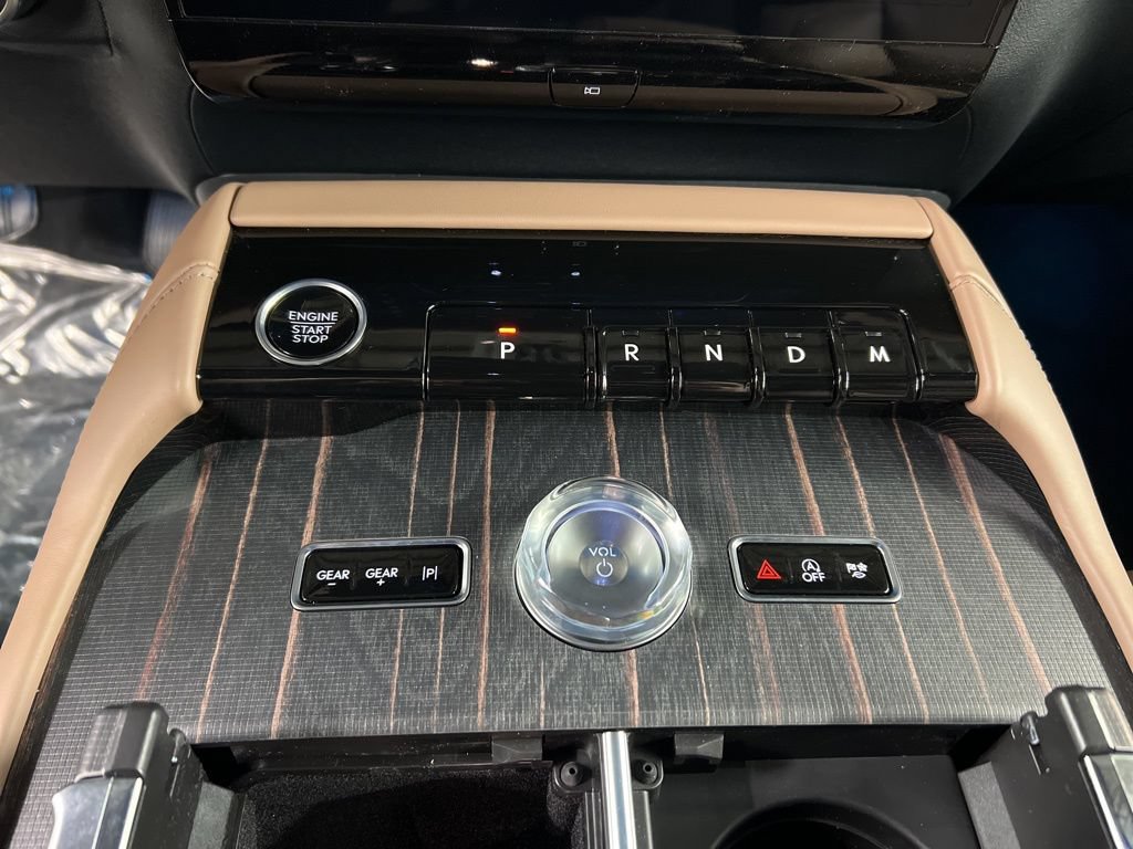 New 2026 Lincoln Navigator Black Label AWD/4WD image 16
