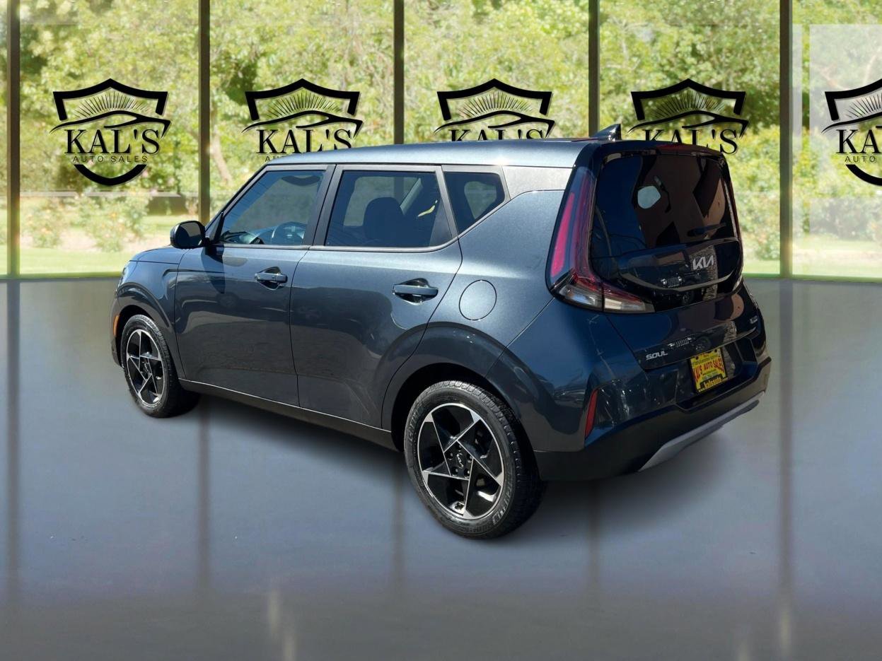 Used 2023 Kia Soul EX FWD image 7
