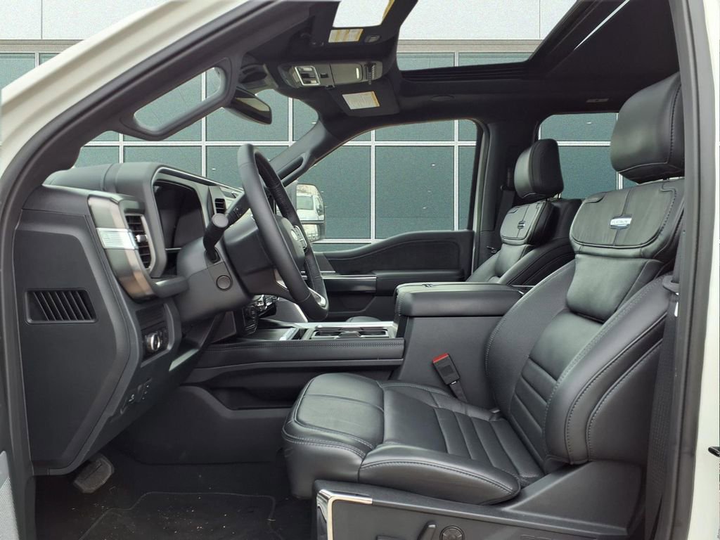 New 2025 Ford F450 Platinum image 22