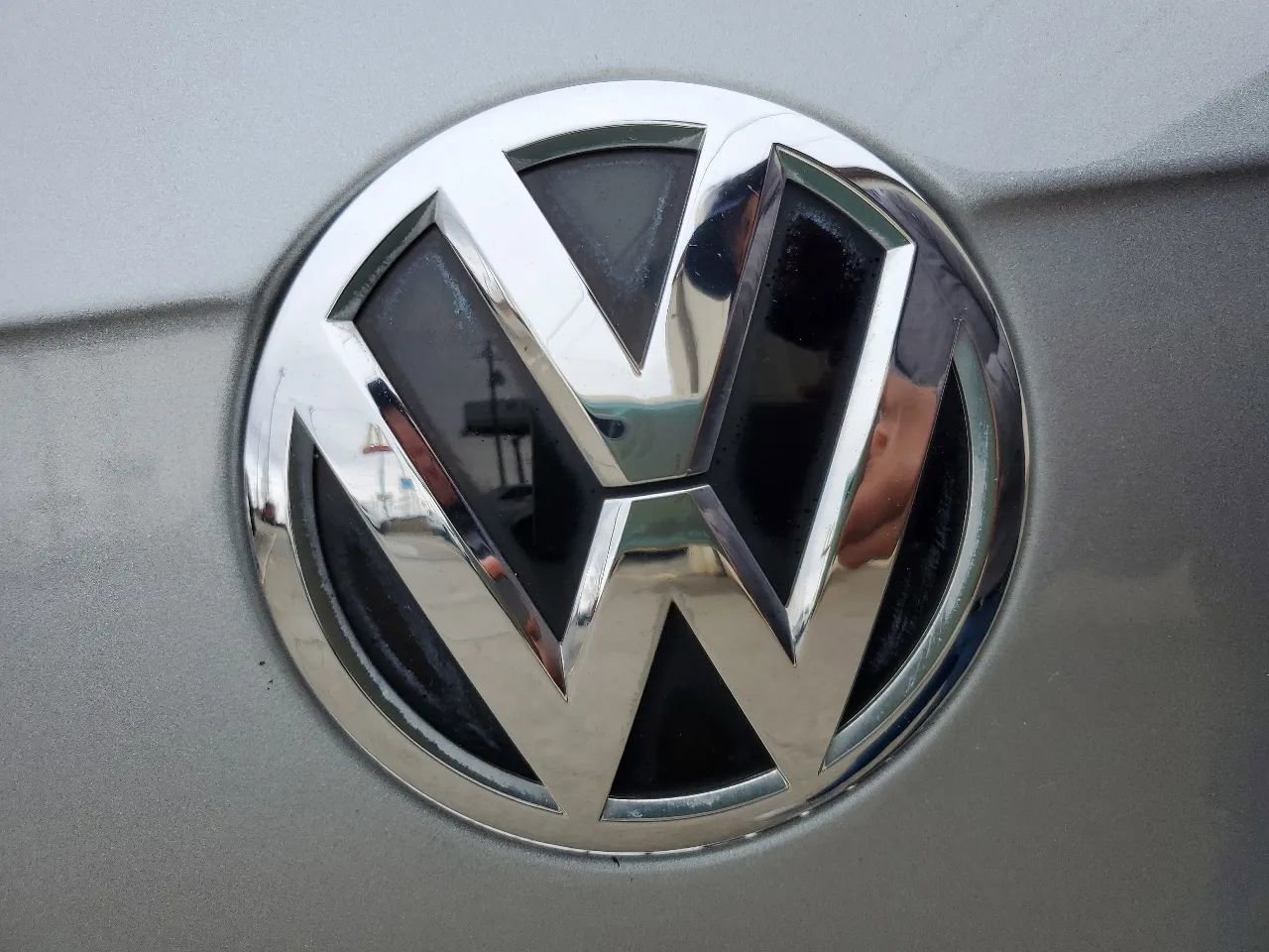 Used 2019 Volkswagen Tiguan S image 8