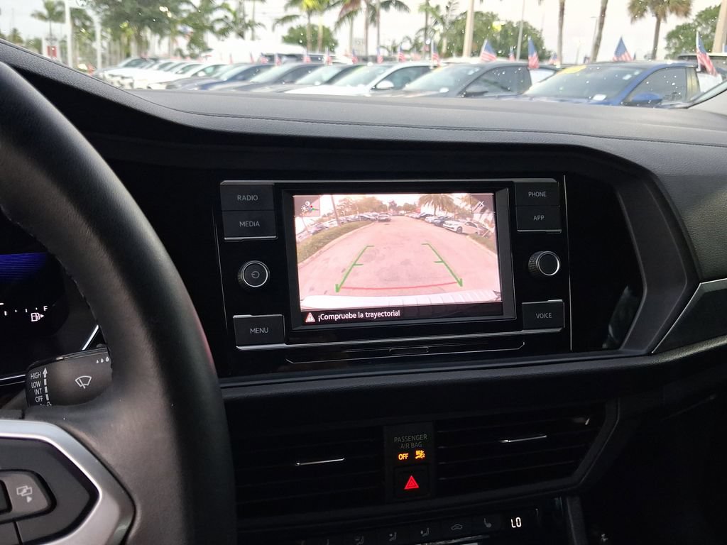 Certified 2023 Volkswagen Jetta SE FWD image 23