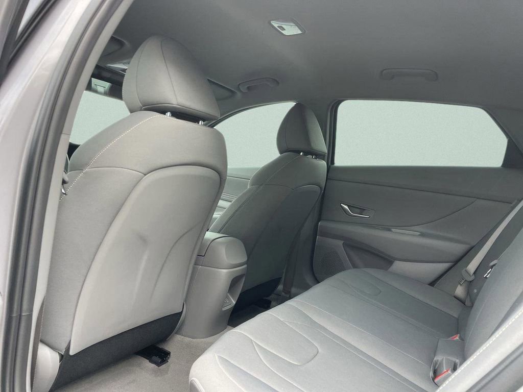 New 2026 Hyundai Elantra Sport FWD image 19