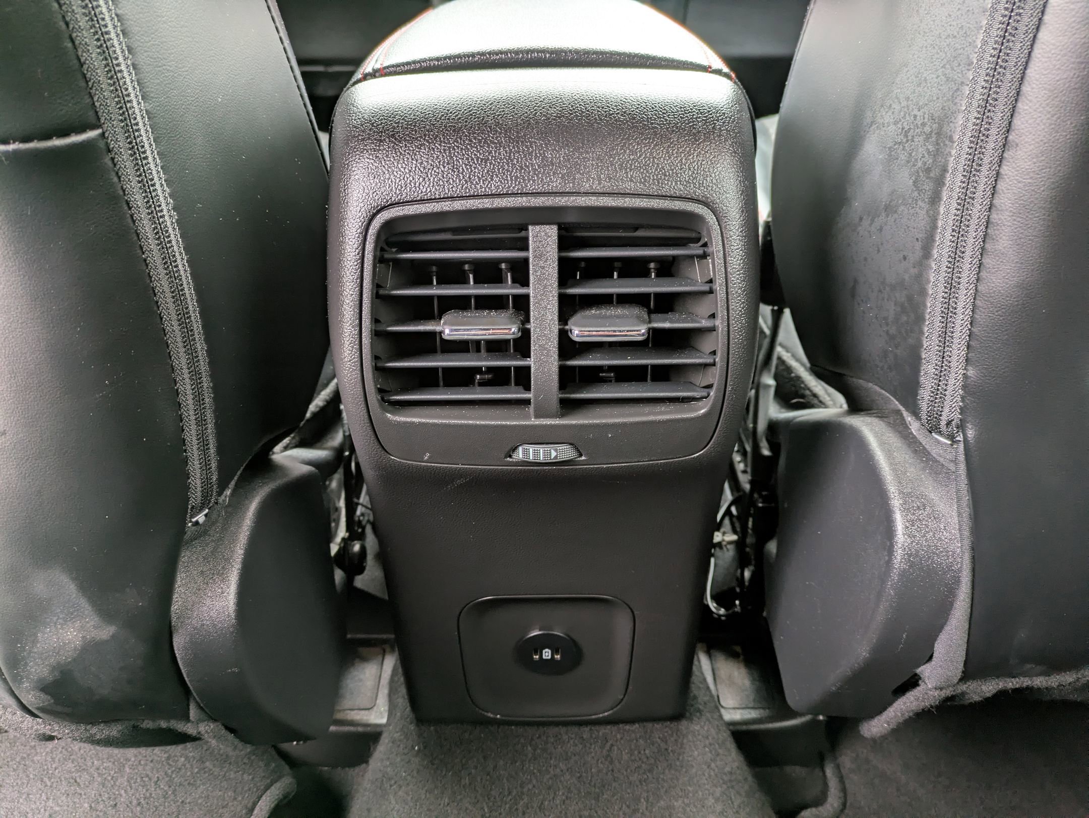 Used 2025 Ford Escape ST-Line Select image 16