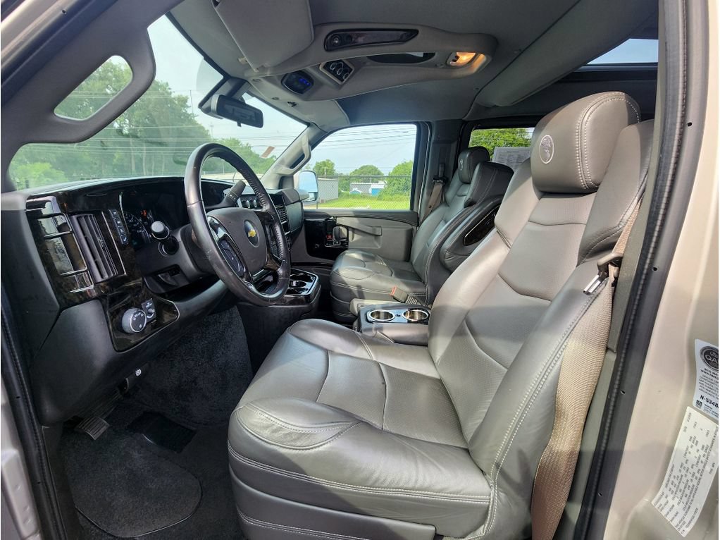 Used 2020 Chevrolet Express 2500 w/ Enhanced Convenience Package RWD image 22