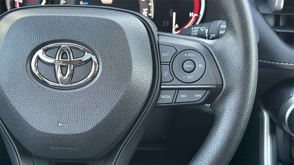 New 2025 Toyota RAV4 XLE image 28