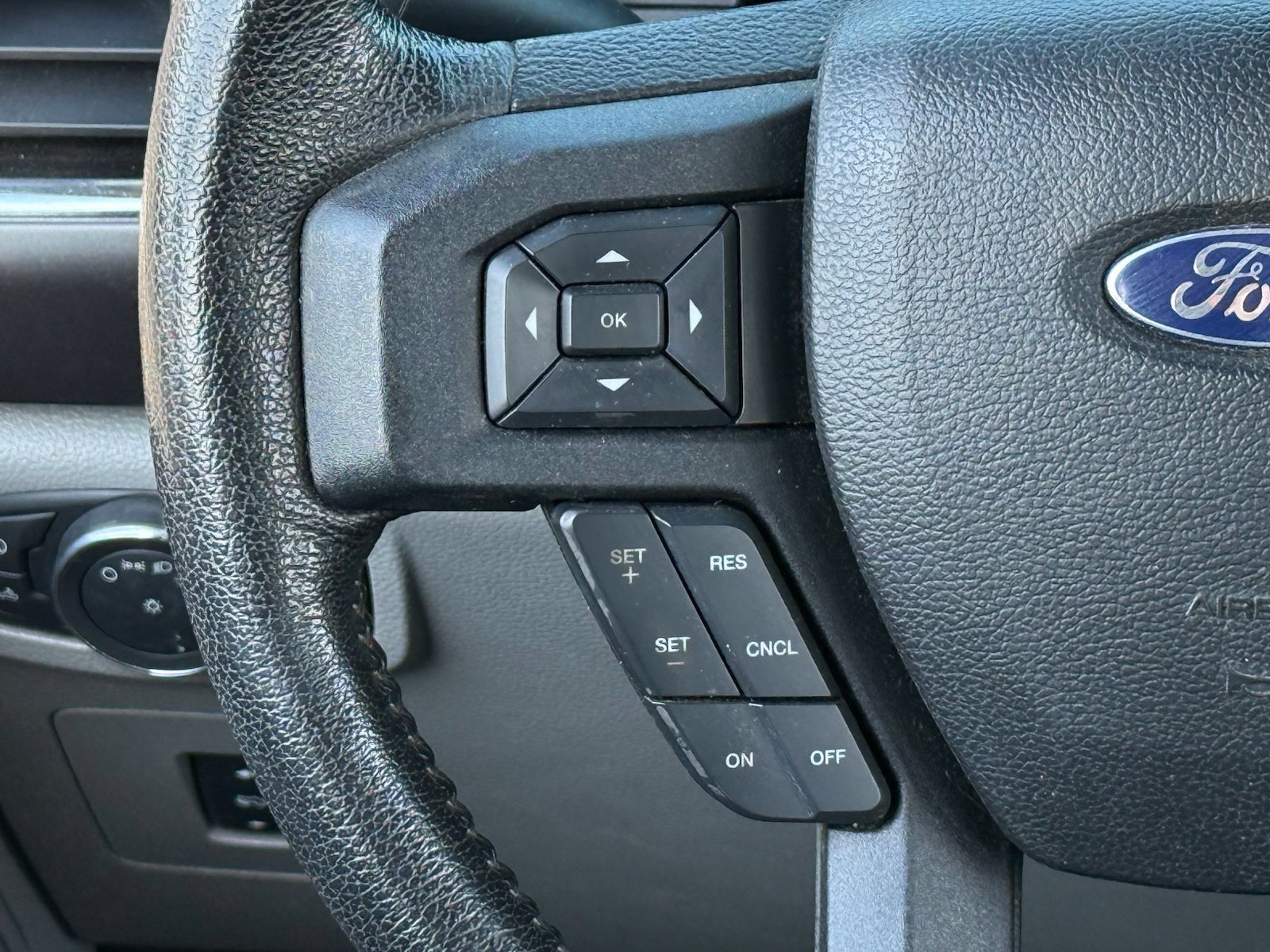 Used 2016 Ford F150 XLT w/ Equipment Group 302A Luxury AWD/4WD image 30