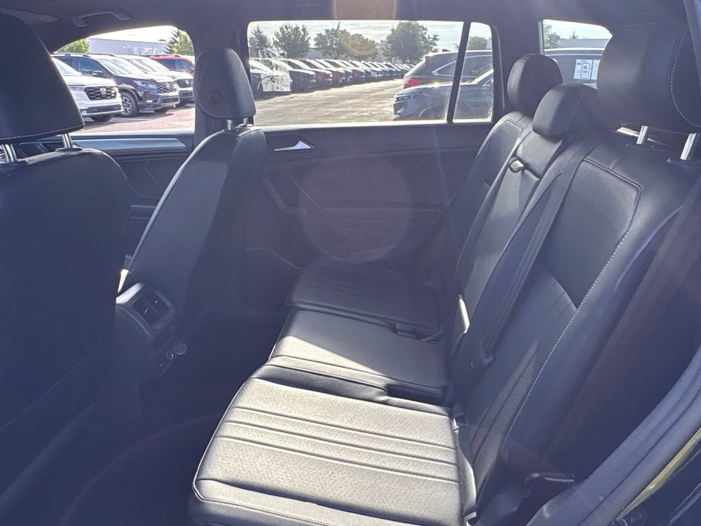 Used 2023 Volkswagen Tiguan SE R-Line AWD/4WD image 14