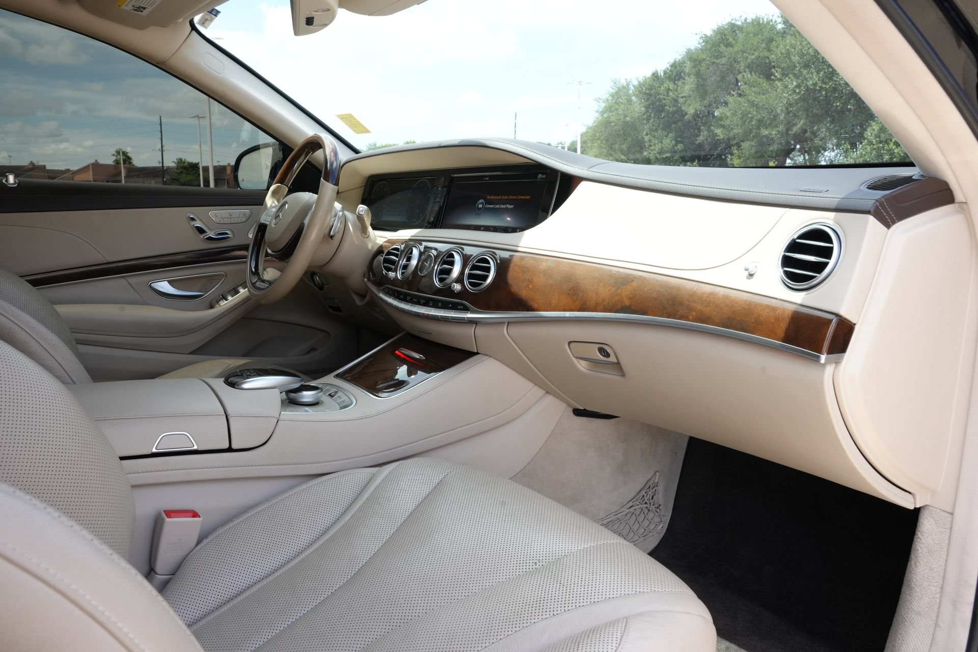 Used 2017 Mercedes-Benz S 550 Sedan image 23
