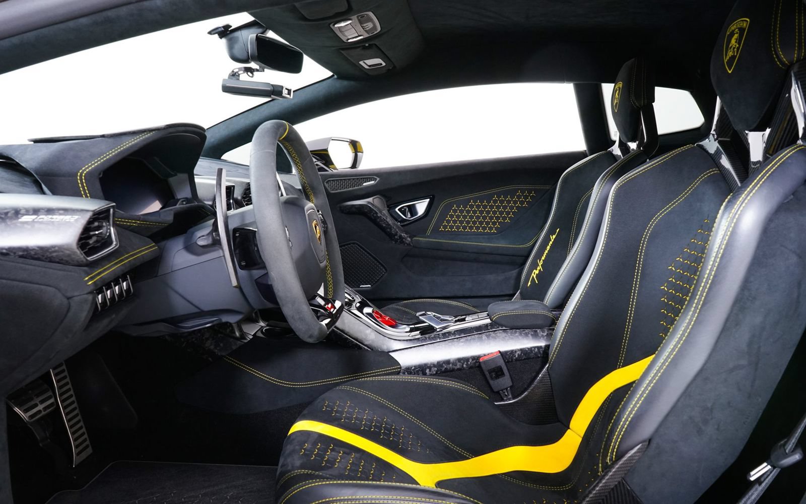 Used 2018 Lamborghini Huracan Performante AWD/4WD image 5
