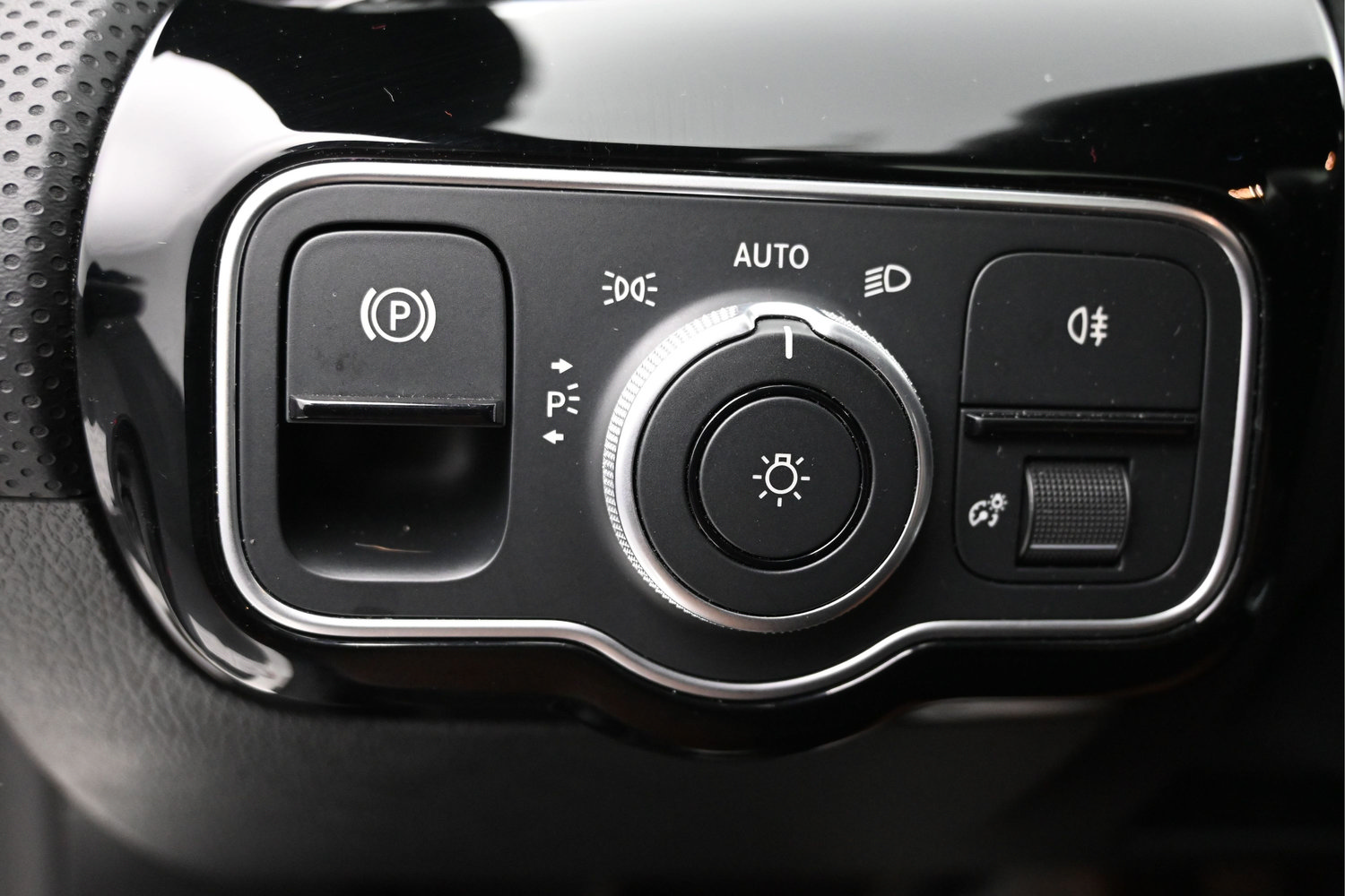 Used 2025 Mercedes-Benz CLA 250 image 16