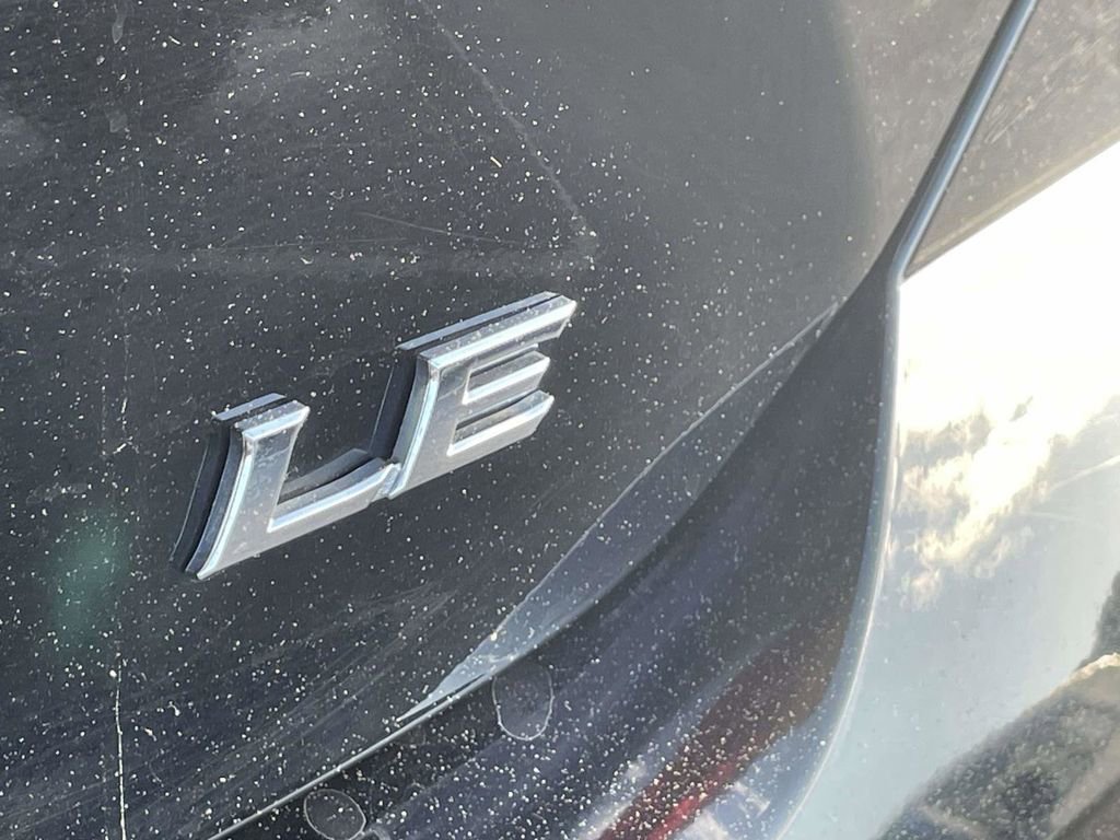 Used 2025 Toyota Camry LE FWD image 9
