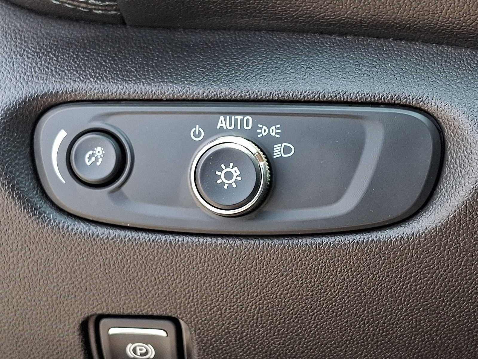 Used 2019 Chevrolet Blazer LT AWD/4WD image 24