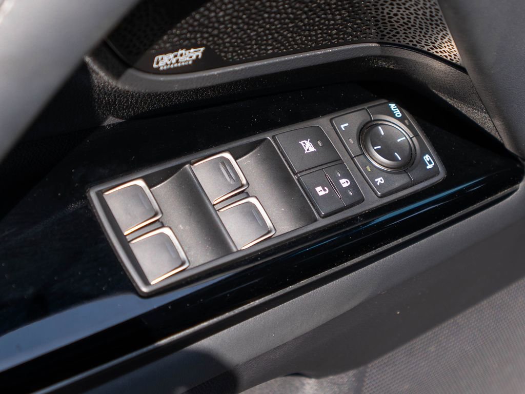 Used 2023 Lexus LX 600 4WD w/ Appearance Package image 18