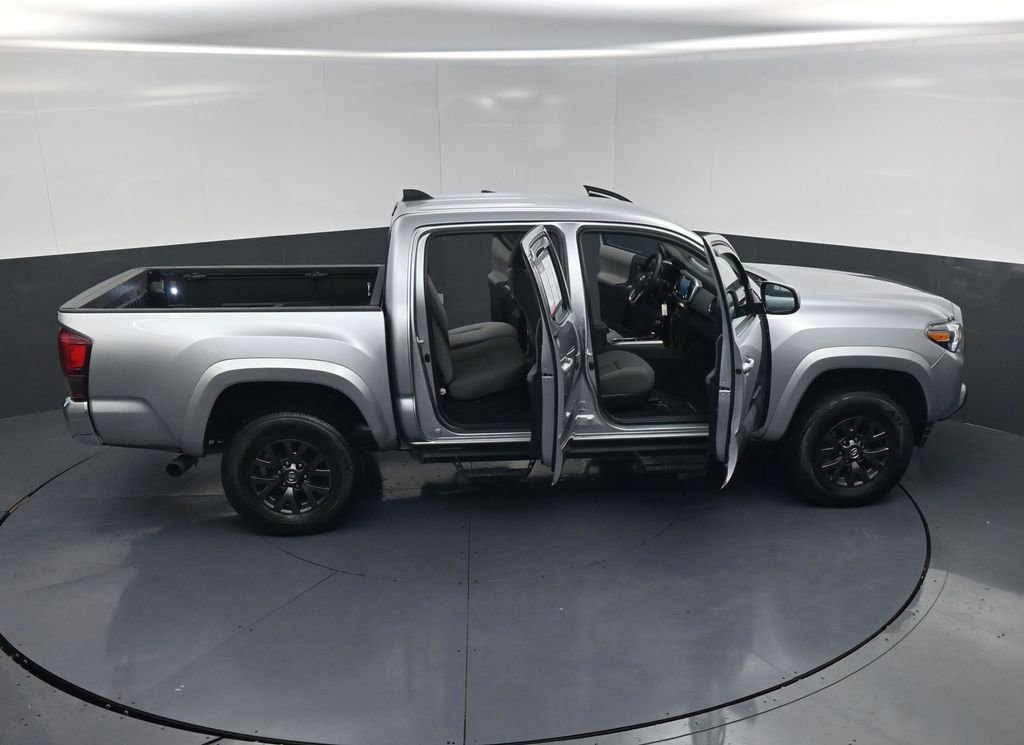 Used 2022 Toyota Tacoma SR5 RWD image 23
