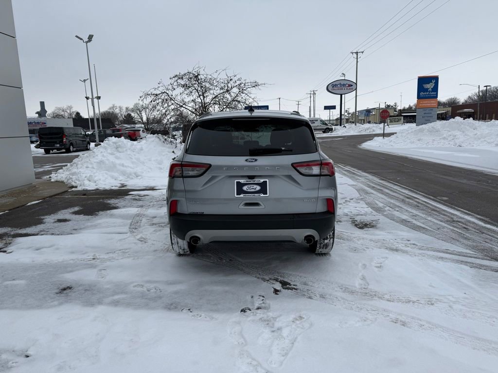 Used 2022 Ford Escape SEL image 34