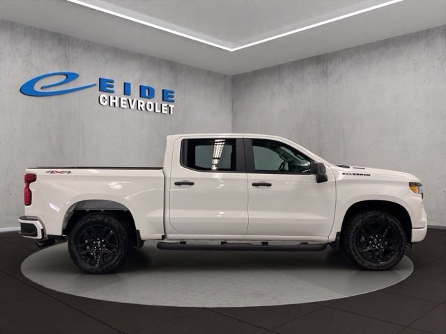 New 2026 Chevrolet Silverado 1500 Custom w/ Turbomax Blackout Package AWD/4WD image 9