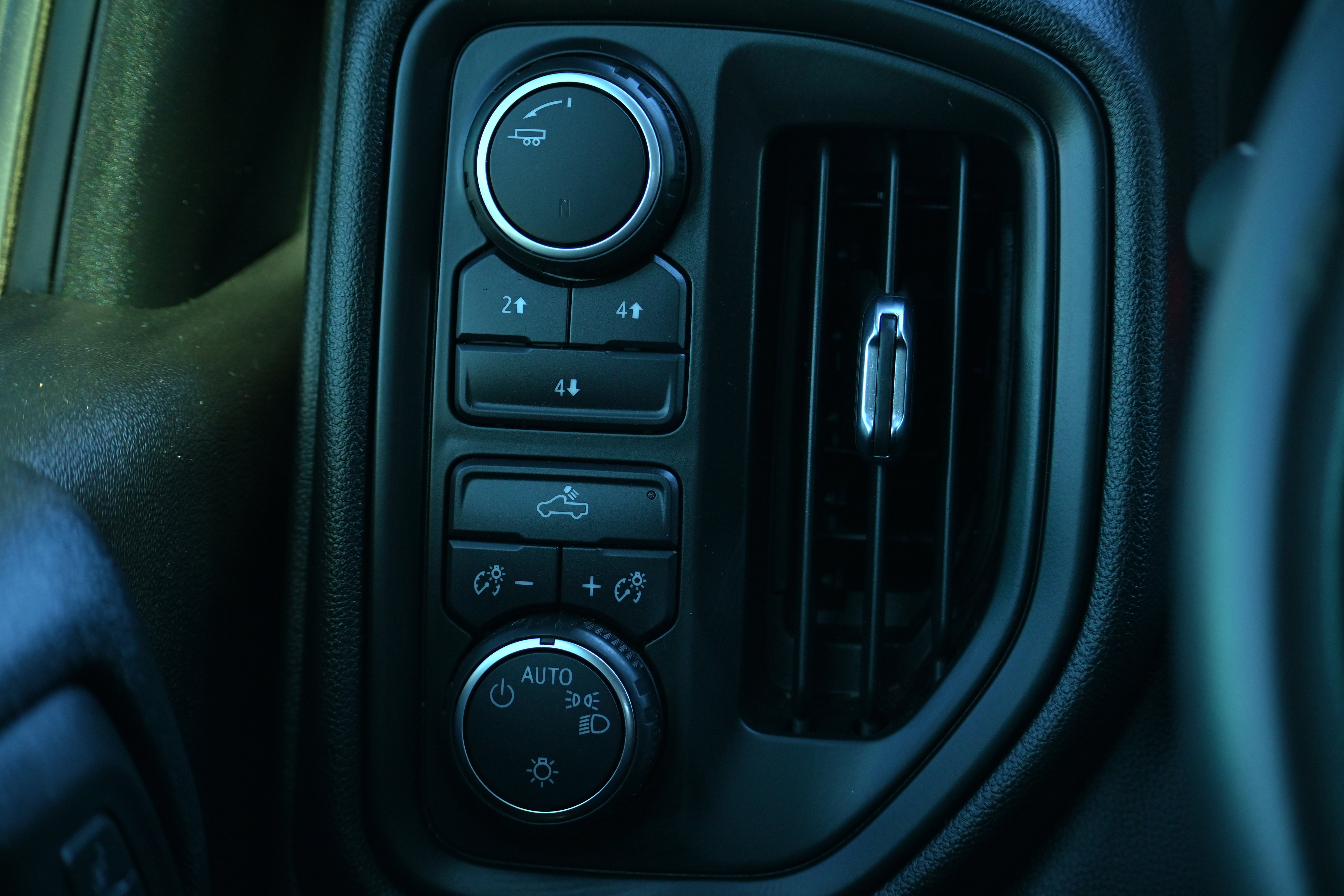 Used 2022 Chevrolet Silverado 2500 Custom w/ Custom Convenience Package image 26