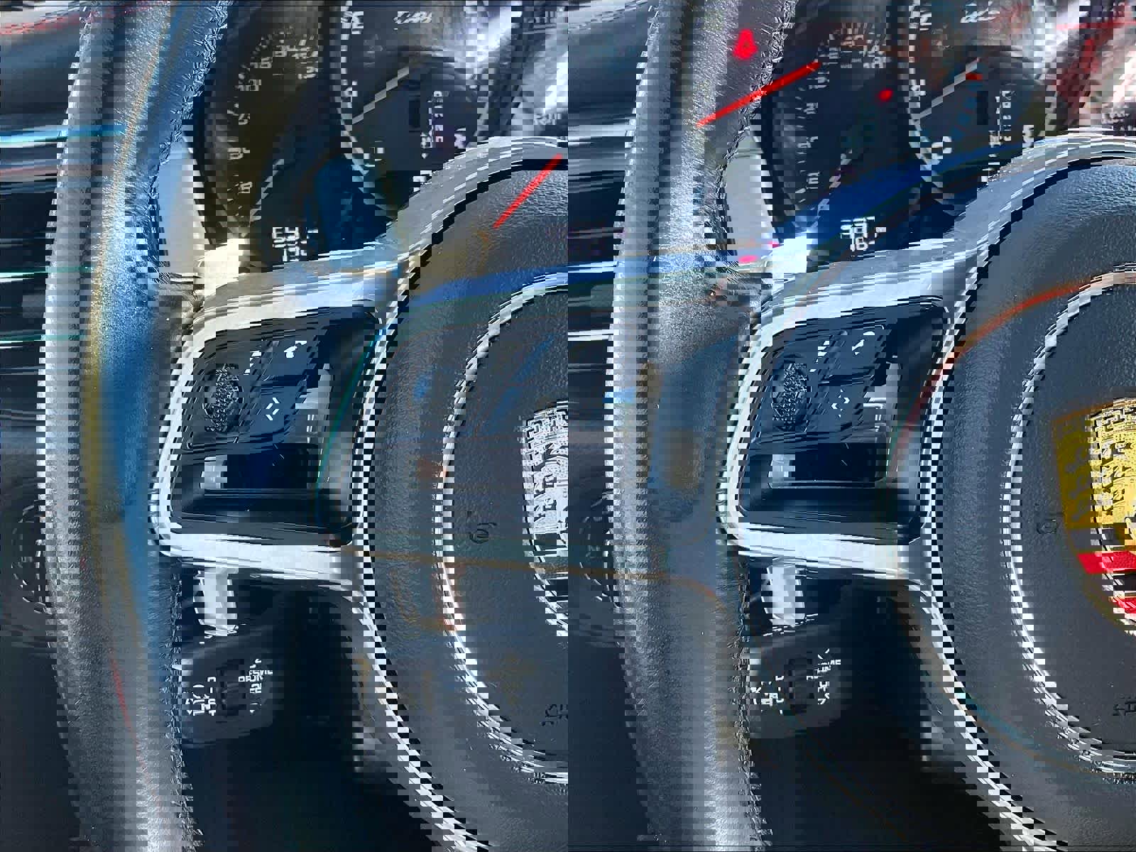 Used 2021 Porsche Macan Turbo image 23