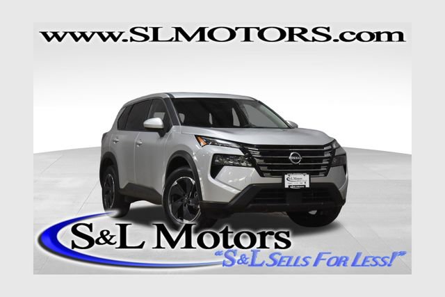 Used 2025 Nissan Rogue SV image 1