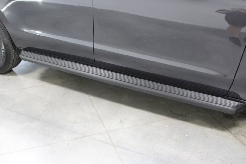 Used 2024 Ford Expedition Max XLT image 13