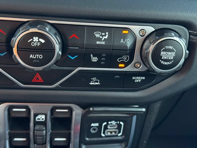 Certified 2025 Jeep Wrangler Unlimited Rubicon w/ Convenience Group AWD/4WD image 36
