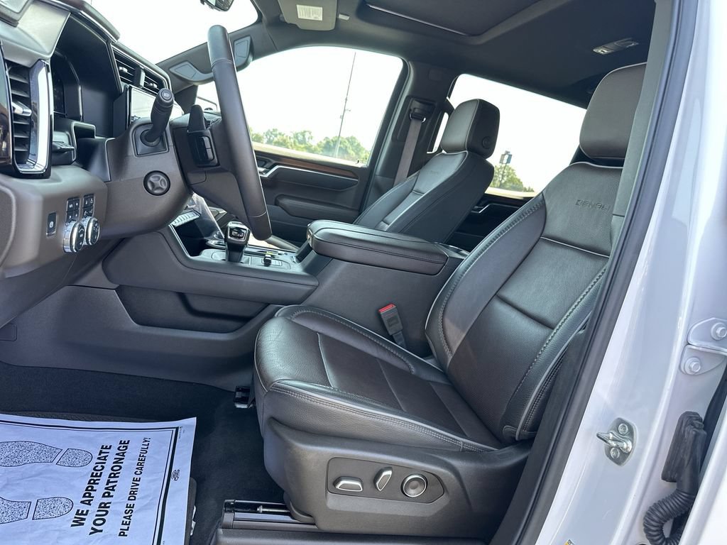 Used 2025 GMC Sierra 1500 Denali w/ Denali Reserve Package AWD/4WD image 17